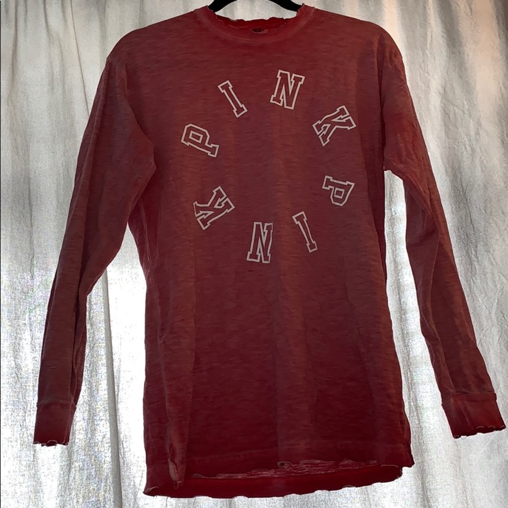 PINK long-sleeved shirt